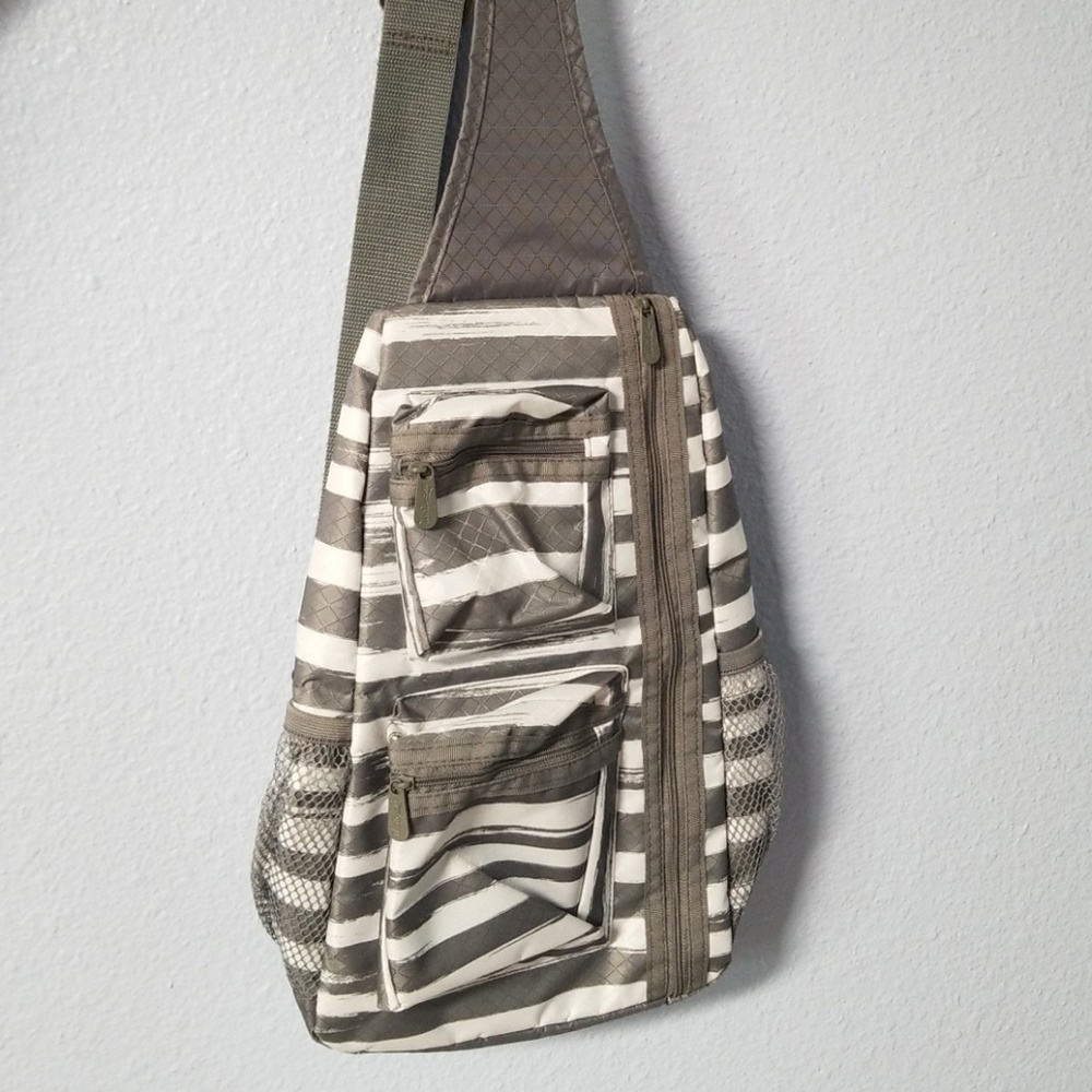 Thirty one sling back bag